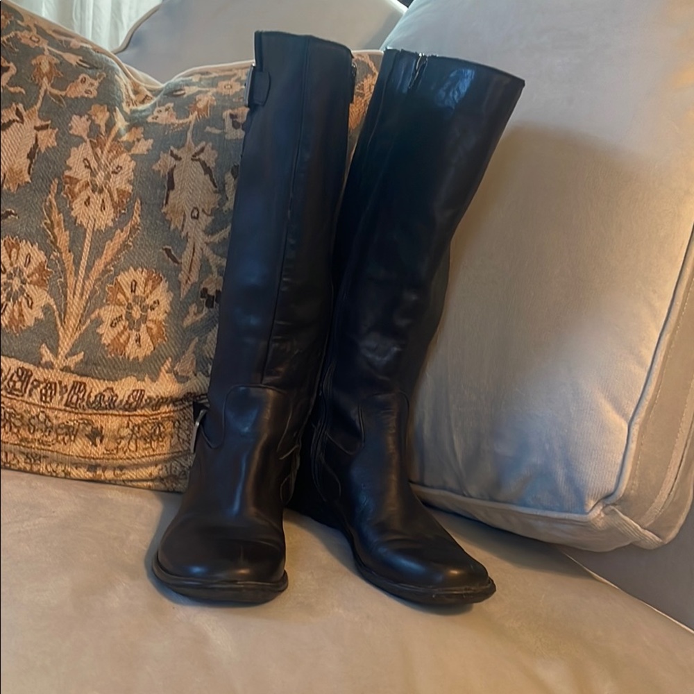 Born Black Heeled Boots Sleek Equestrian Style